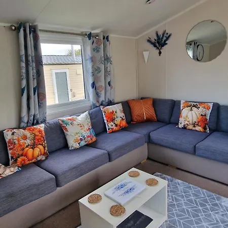 Ocean Breeze Retreats Uk - Primrose Valley